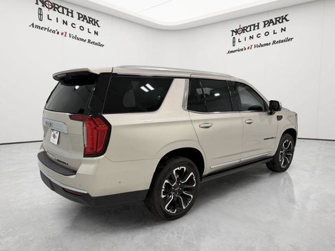 Used 2023 GMC Yukon Denali w/ Denali Reserve Package AWD/4WD image 5