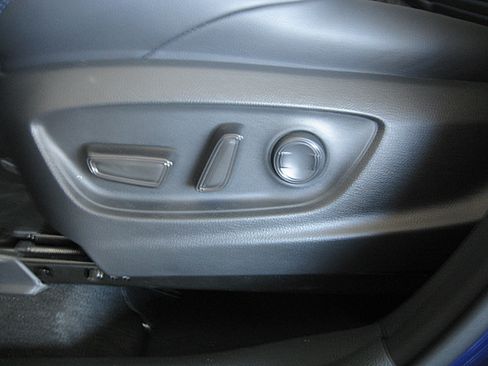 Used 2024 Toyota Corolla Cross AWD Hybrid image 13