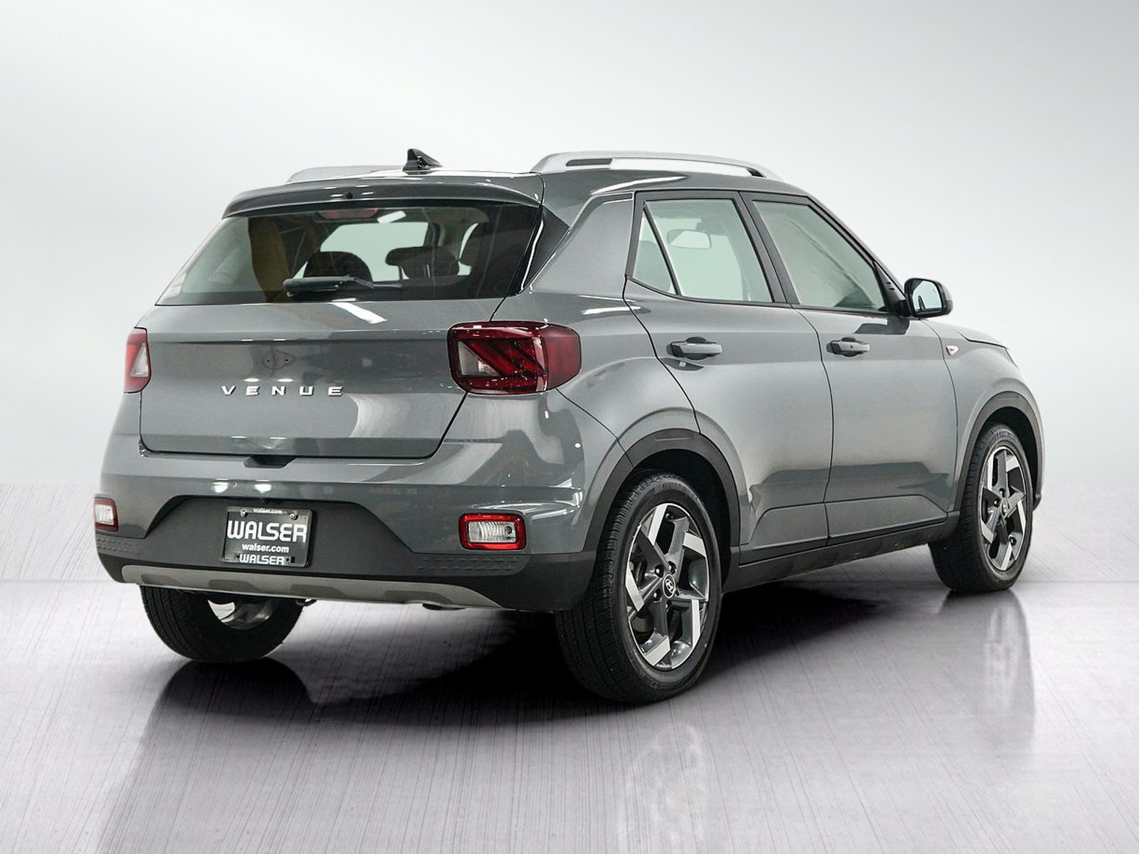 Used 2021 Hyundai Venue SEL w/ Premium Package FWD image 5