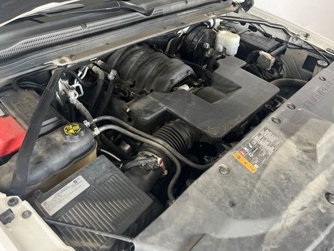 Used 2019 Chevrolet Suburban Premier AWD/4WD image 9