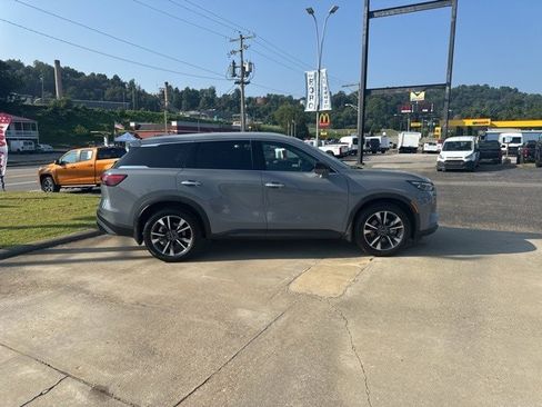 Used 2025 INFINITI QX60 Luxe image 4