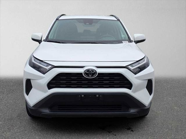 Used 2025 Toyota RAV4 XLE AWD/4WD image 8