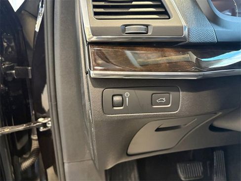 Used 2018 Volvo XC90 T5 Momentum image 19