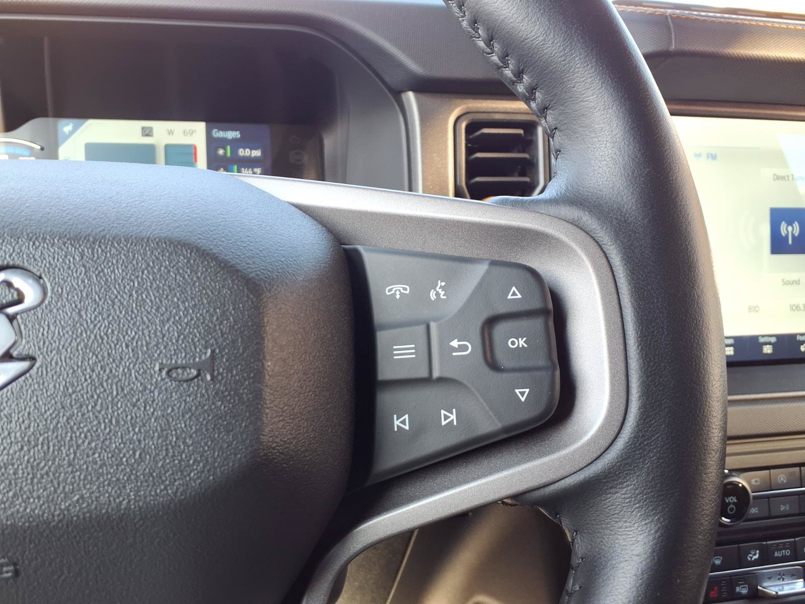 Used 2024 Ford Bronco Badlands AWD/4WD image 8