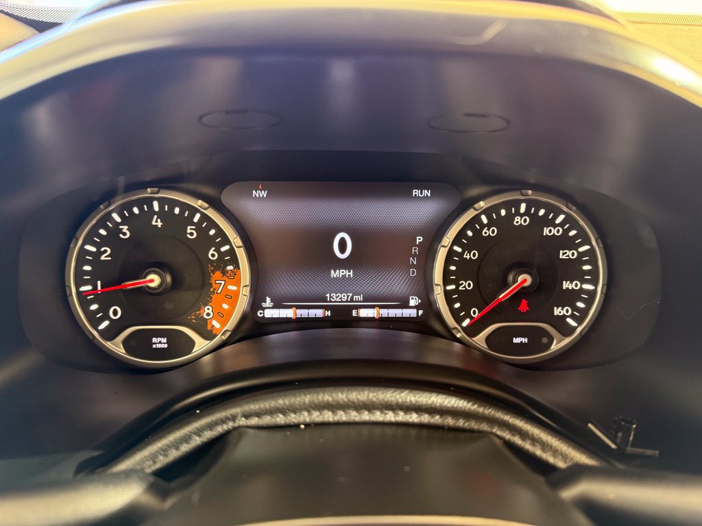 Used 2018 Jeep Renegade Limited w/ UConnect 8.4 Nav Group AWD/4WD image 38