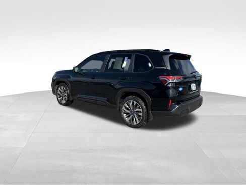 Certified 2025 Subaru Forester Limited AWD/4WD image 6
