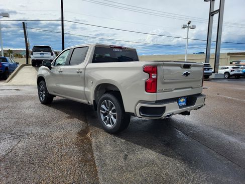 New 2026 Chevrolet Silverado 1500 RST w/ Z71 Off-Road Package AWD/4WD image 3