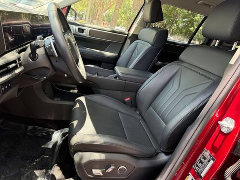 Used 2025 Hyundai Santa Fe SEL AWD/4WD image 27