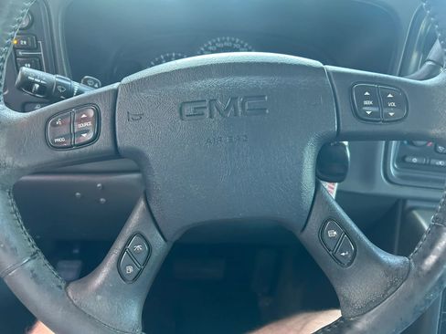 Used 2003 GMC Sierra 1500 SLT w/ SLT Preferred Equipment Group AWD/4WD image 6