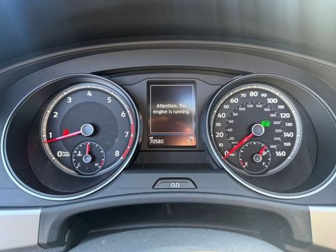 Used 2021 Volkswagen Atlas Cross Sport SE w/ Panoramic Sunroof Package AWD/4WD image 15
