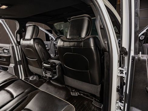 Used 2020 RAM 2500 Laramie image 31