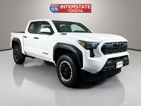 Certified 2026 Toyota Tacoma TRD Off-Road AWD/4WD image 1