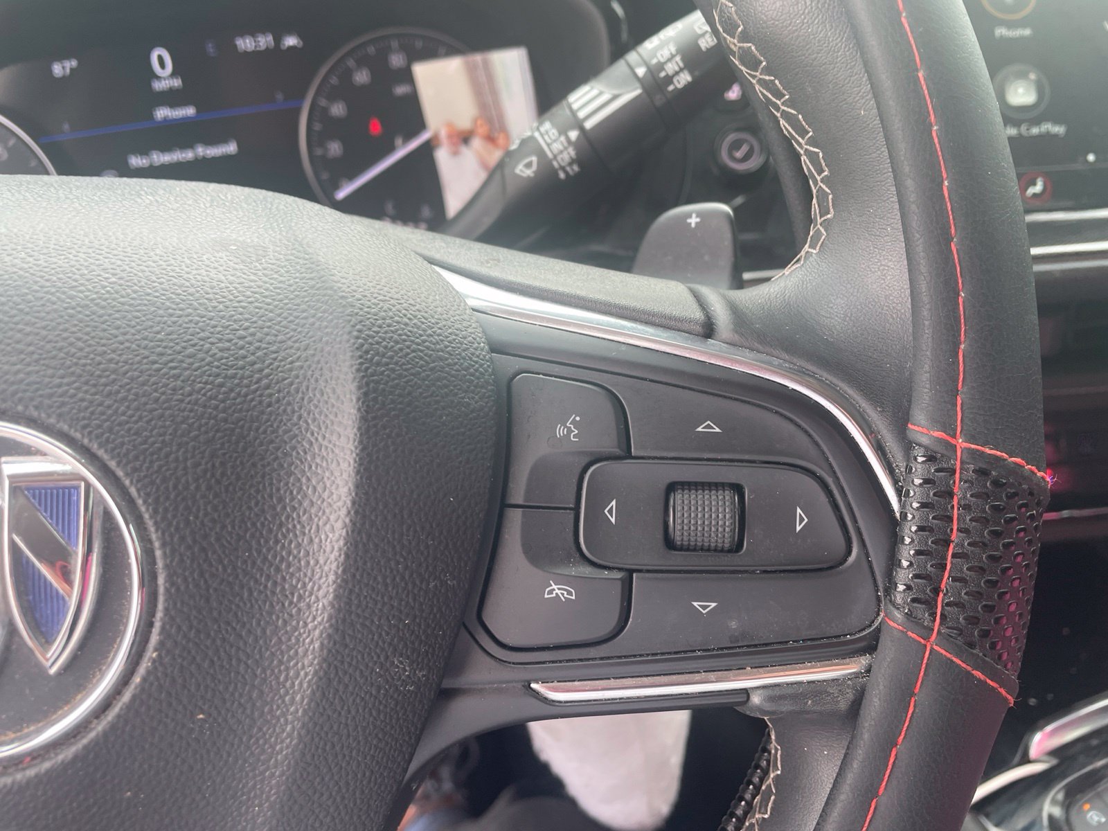 Used 2023 Buick Envision Essence w/ Sport Touring Package FWD image 4
