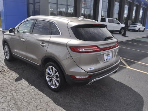 Used 2019 Lincoln MKC Select w/ Select Plus Package AWD/4WD image 5