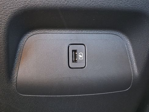 Certified 2025 Nissan Sentra SV w/ All-Weather Package FWD image 11