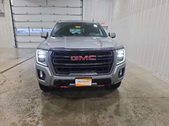 Used 2024 GMC Yukon AT4 w/ Technology Package AWD/4WD image 3