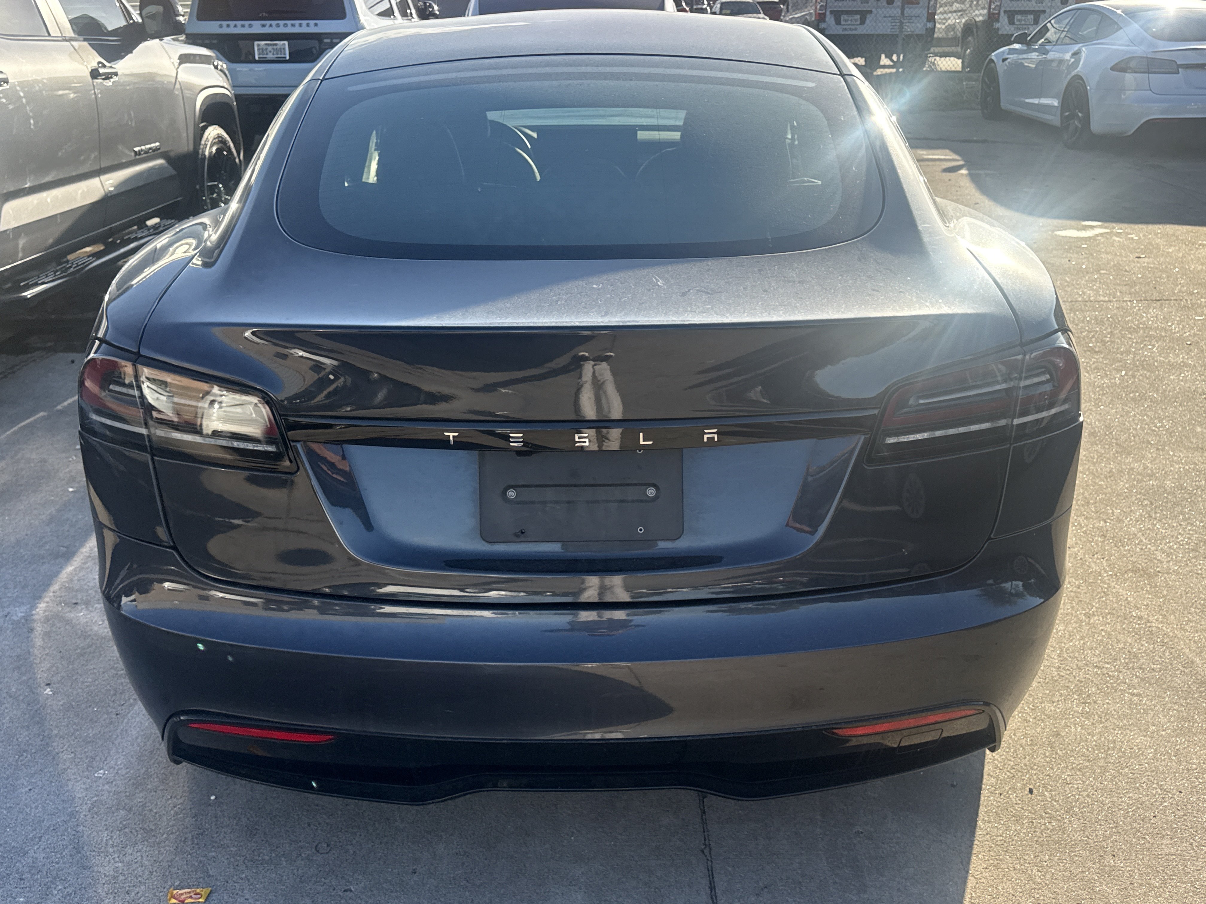 Used 2025 Tesla Model S AWD/4WD image 3