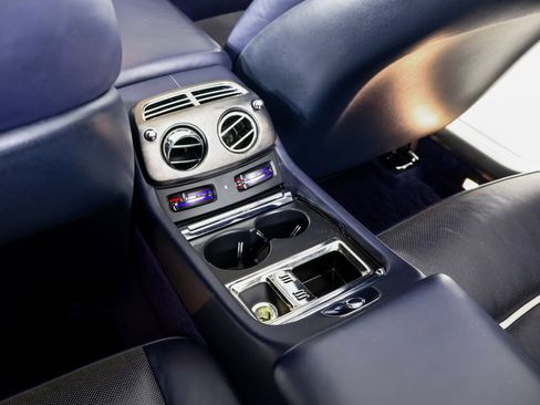 Used 2018 Rolls-Royce Dawn RWD image 20