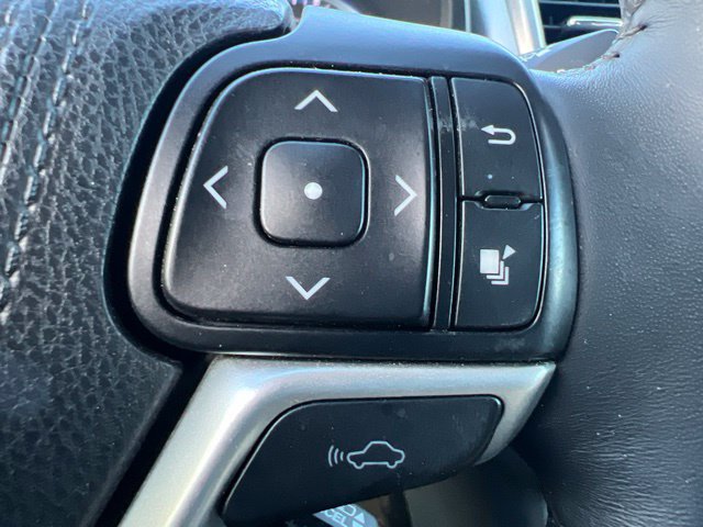 Used 2015 Toyota Highlander Limited Platinum AWD/4WD image 23