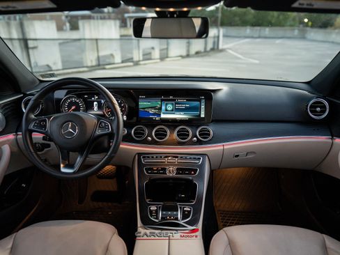Used 2018 Mercedes-Benz E 300 image 14