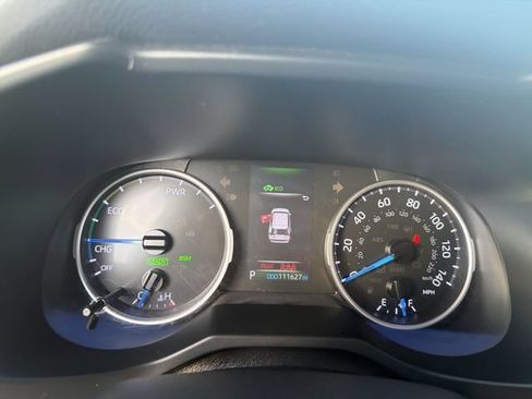 Used 2019 Toyota RAV4 XLE w/ Convenience Package AWD/4WD image 12