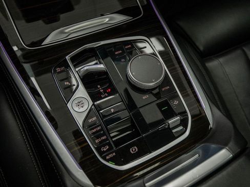 Used 2023 BMW X7 xDrive40i image 23