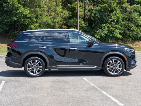 Used 2025 INFINITI QX60 Luxe w/ Vision Package FWD image 10