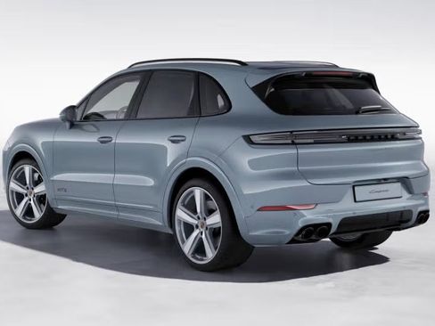 New 2026 Porsche Cayenne GTS image 3