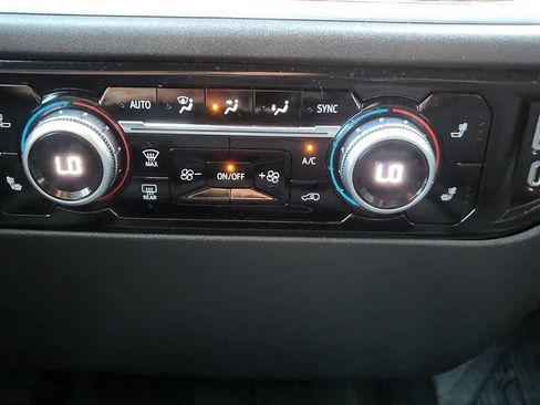 Used 2022 GMC Sierra 1500 Elevation w/ LPO, Elevation Black Package image 31