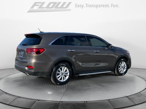Used 2019 Kia Sorento FWD V6 image 9