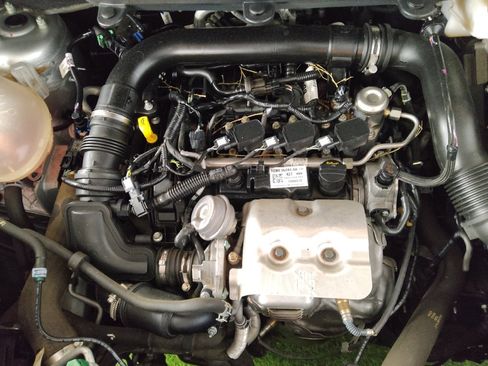 Used 2020 Ford EcoSport SE w/ SE Convenience Package image 30