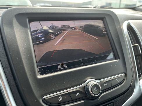 Used 2024 Chevrolet Equinox LT w/ LPO, Floor Liner Package FWD image 17
