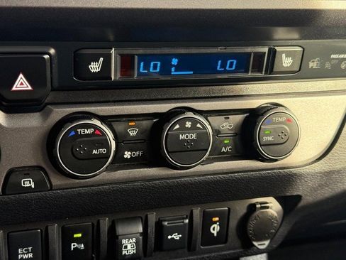 Used 2022 Toyota Tacoma TRD Sport w/ TRD Premium Sport Package image 20