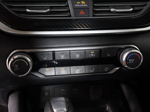 Used 2024 Nissan Altima 2.5 SR w/ SR Premium Package AWD/4WD image 45