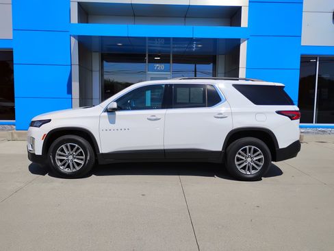 Used 2023 Chevrolet Traverse LT FWD image 8