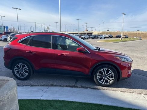 Used 2021 Ford Escape SEL image 4