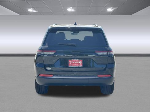 New 2026 Jeep Grand Cherokee Limited w/ Limited Altitude Package AWD/4WD image 6