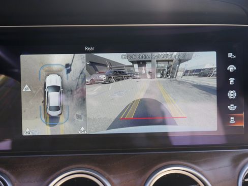 Used 2022 Mercedes-Benz E 350 Sedan w/ AMG Line Exterior image 25