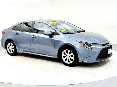 Used 2021 Toyota Corolla LE image 7