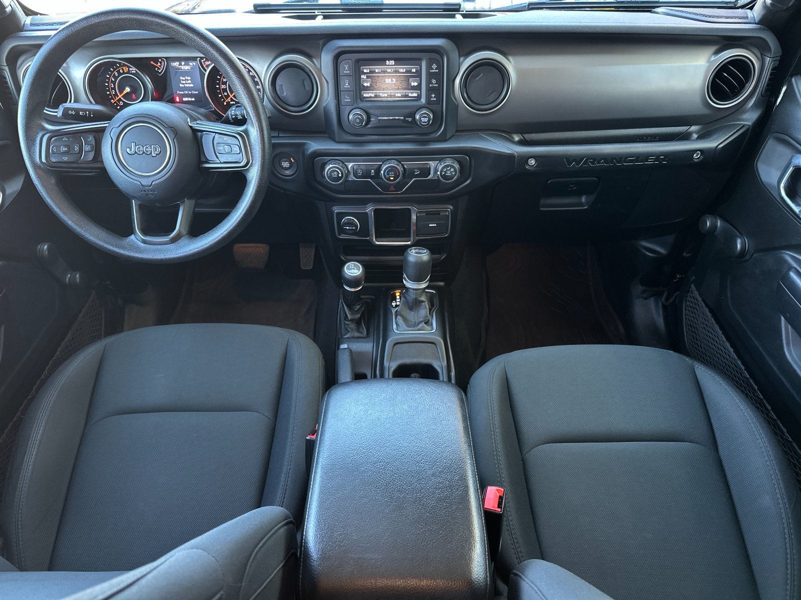 Used 2019 Jeep Wrangler Unlimited Sport AWD/4WD image 13