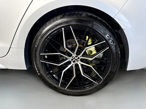 Used 2021 Toyota Corolla LE image 36