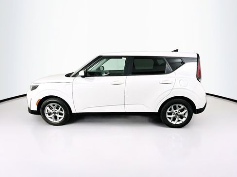 Used 2025 Kia Soul LX w/ LX Technology Package FWD image 4