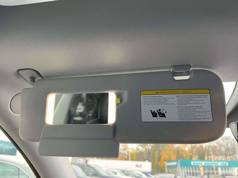 Used 2021 Tesla Model Y Long Range image 35