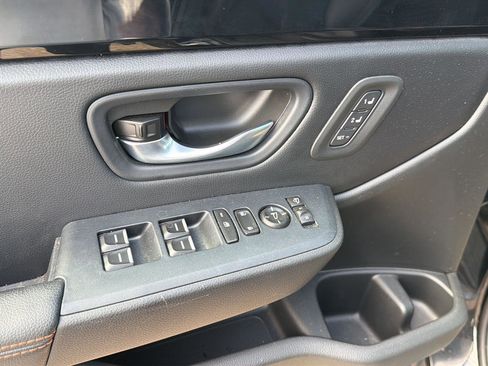 Certified 2025 Honda Pilot TrailSport image 14