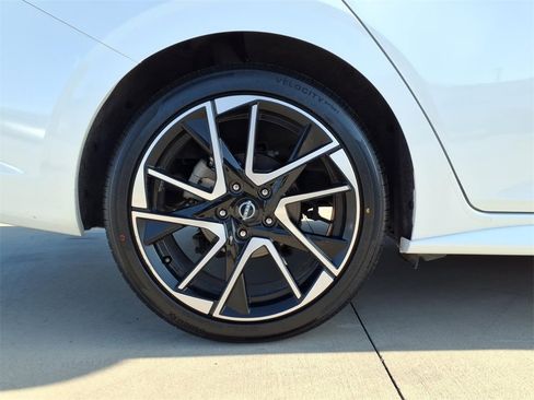 Certified 2024 Nissan Sentra SR image 19