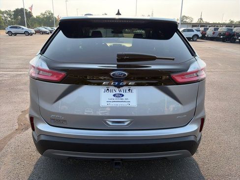 Used 2024 Ford Edge SEL w/ Convenience Package AWD/4WD image 4