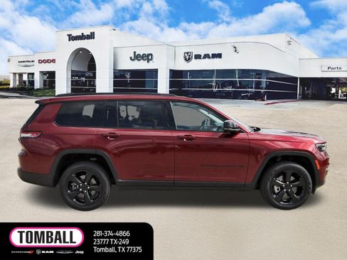 Used 2023 Jeep Grand Cherokee L Limited w/ Luxury Tech Group II image 8