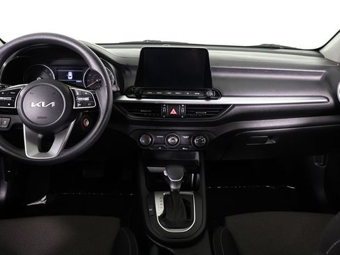 Used 2022 Kia Forte LXS FWD image 32