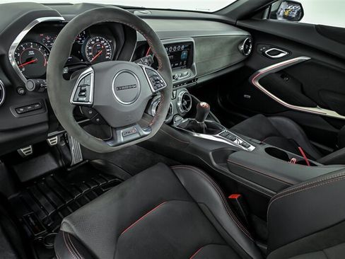 Used 2018 Chevrolet Camaro ZL1 RWD image 16