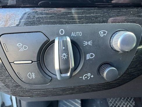 Used 2019 Audi Q7 3.0T Prestige image 30